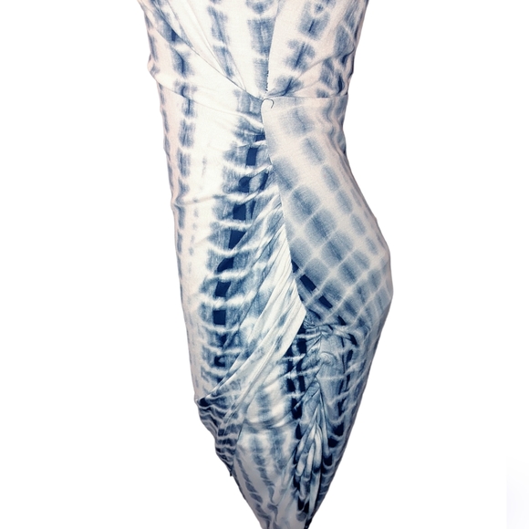 🔥 Faux Wrap Black and Gray Short Sleeved Tie Dye Dress - Picture 11 of 12